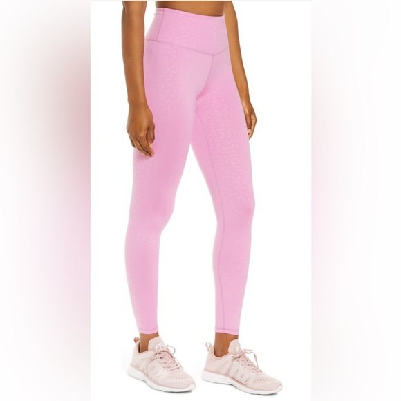 🔥IVL Collective Chichi High Waist Leggings
Size:10 Color: Cyclamen (Pink) - Picture 2 of 16